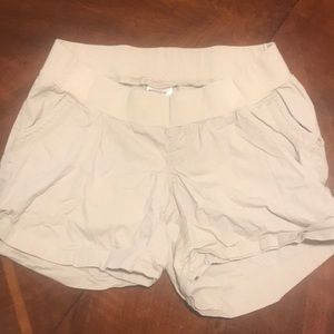 Motherhood Maternity medium khaki shorts
